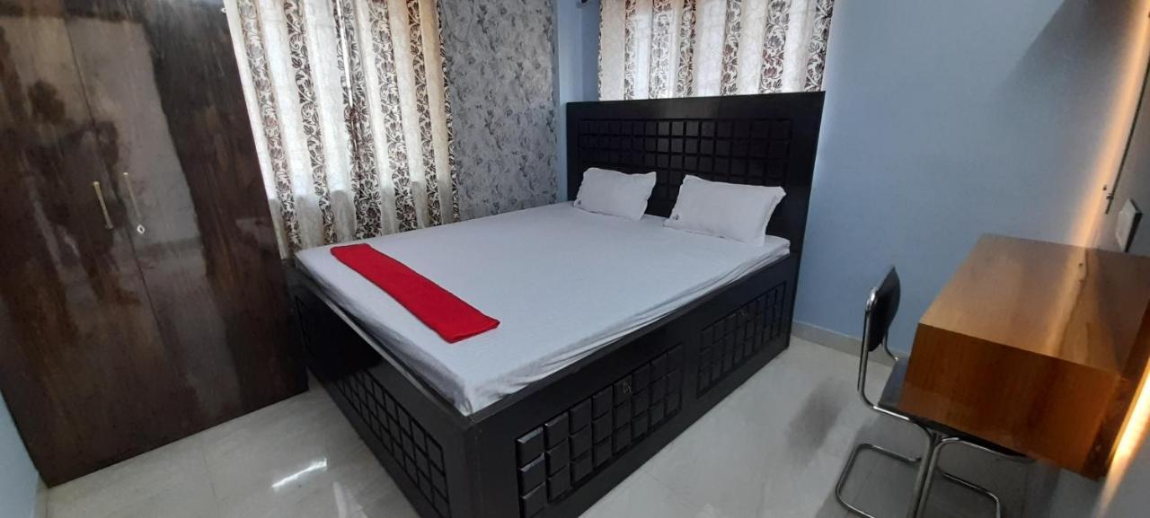 Garden Guest House Near Rene Tower Ruby General Hospital โกลกาตา ภายนอก รูปภาพ
