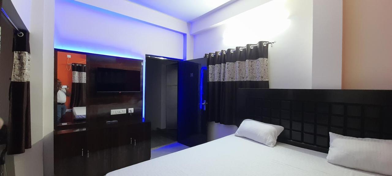 Garden Guest House Near Rene Tower Ruby General Hospital โกลกาตา ภายนอก รูปภาพ