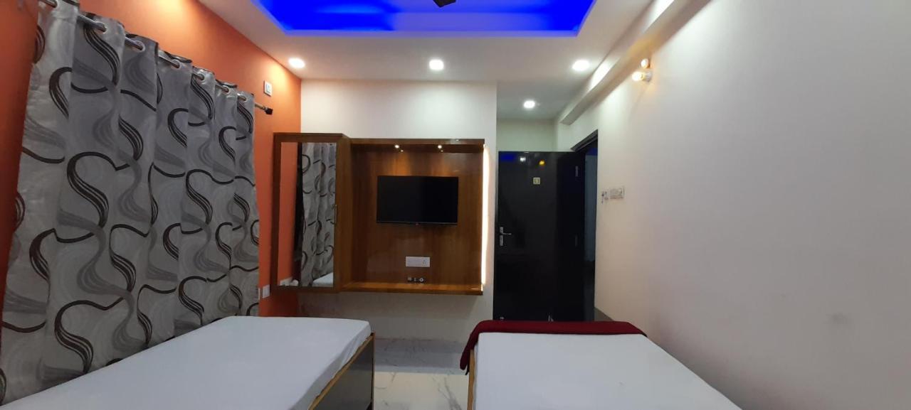Garden Guest House Near Rene Tower Ruby General Hospital โกลกาตา ภายนอก รูปภาพ