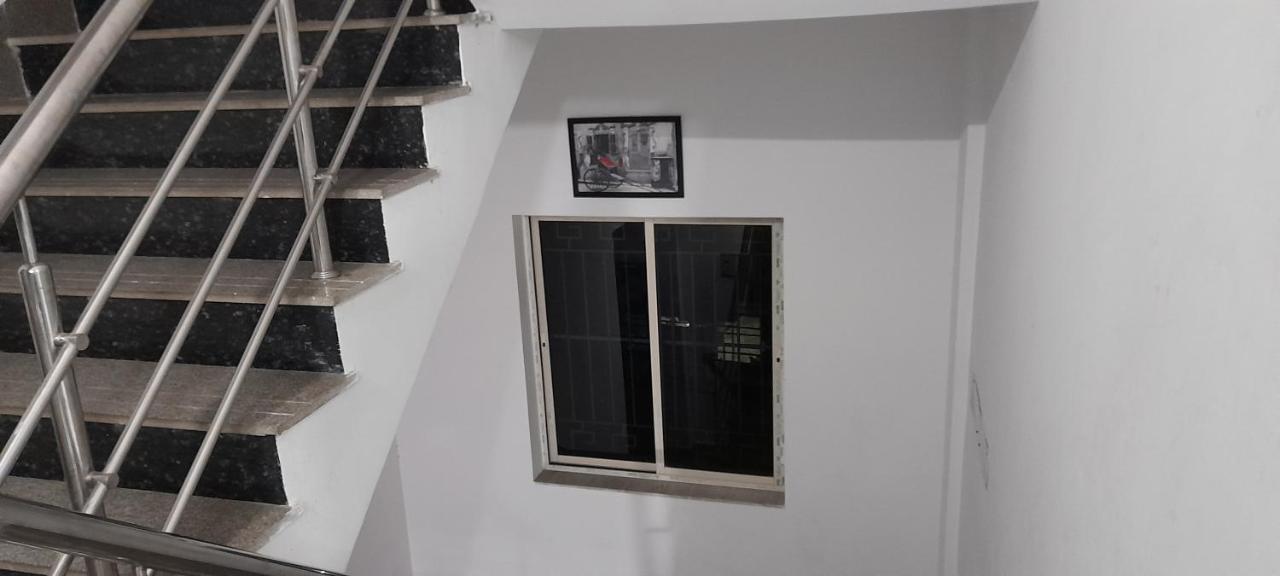 Garden Guest House Near Rene Tower Ruby General Hospital โกลกาตา ภายนอก รูปภาพ