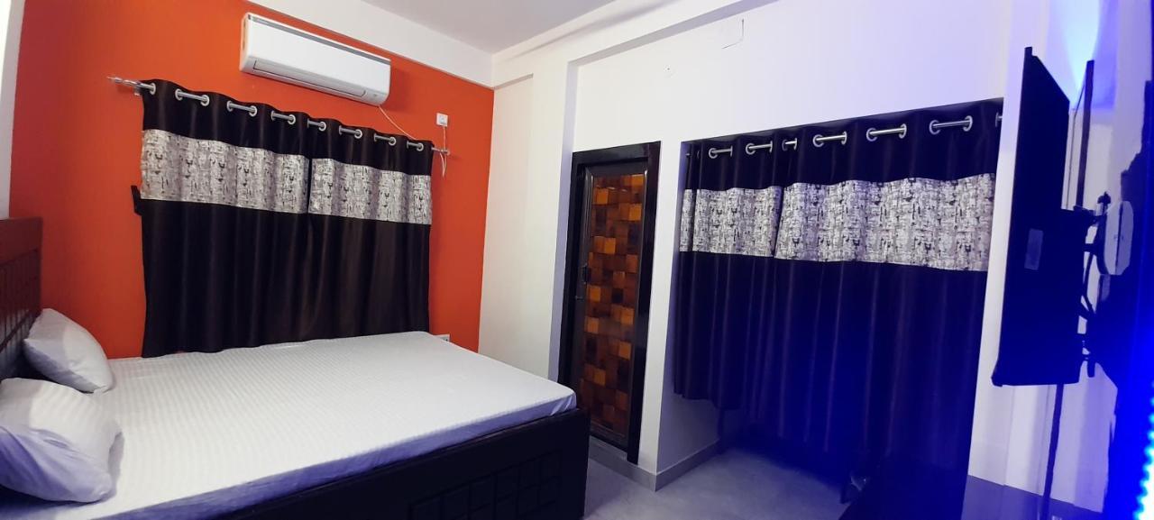 Garden Guest House Near Rene Tower Ruby General Hospital โกลกาตา ภายนอก รูปภาพ