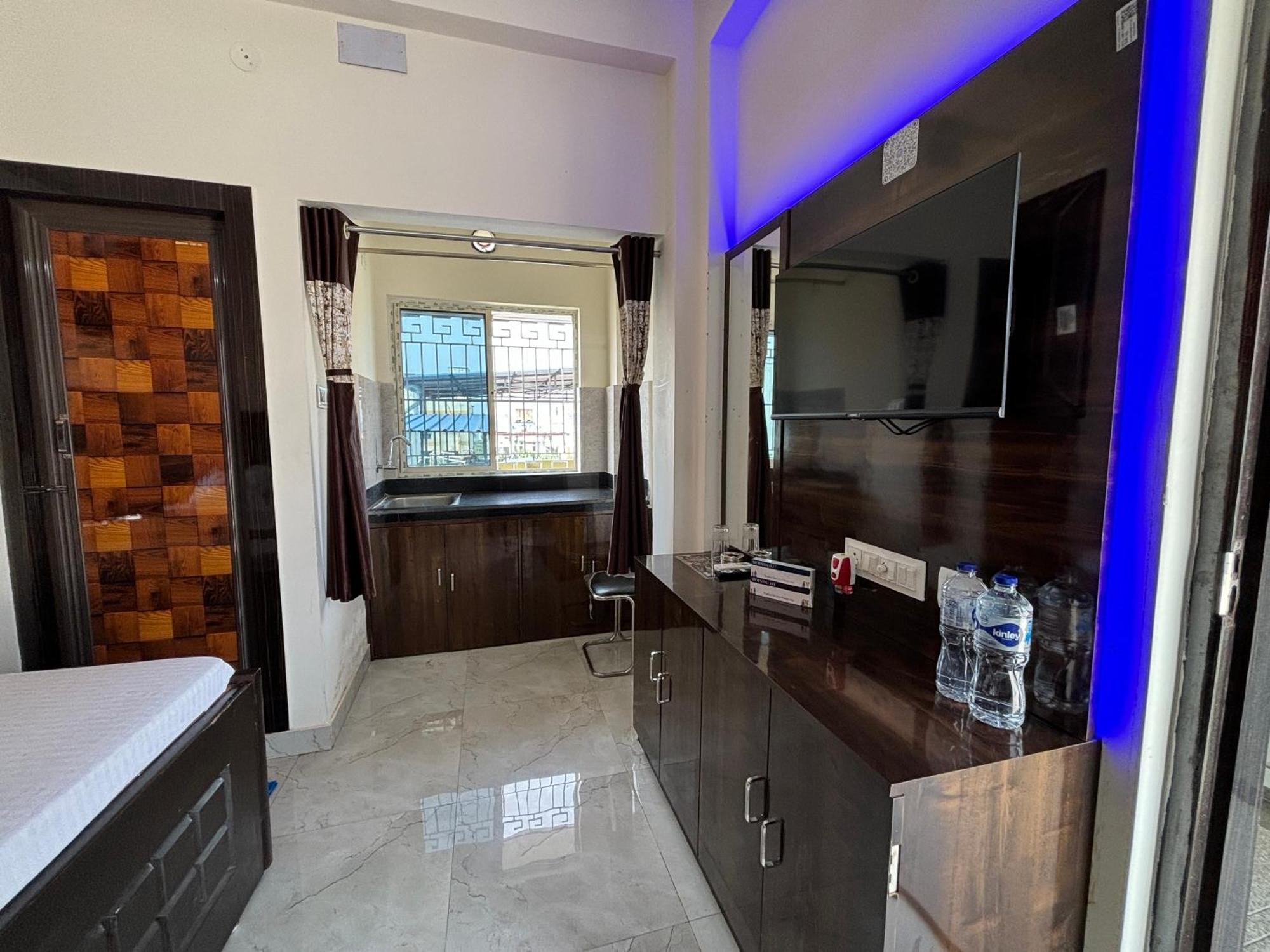 Garden Guest House Near Rene Tower Ruby General Hospital โกลกาตา ภายนอก รูปภาพ