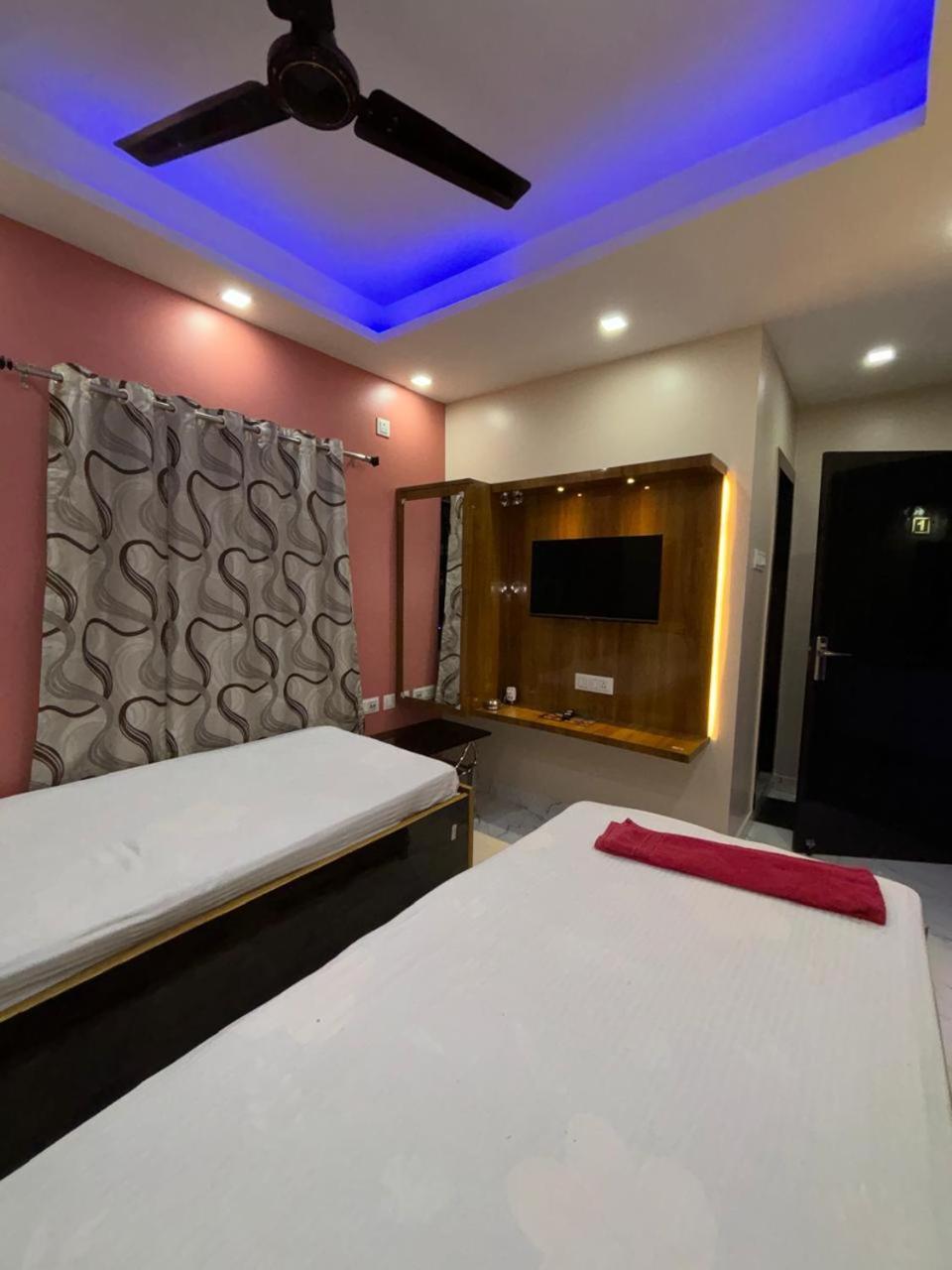Garden Guest House Near Rene Tower Ruby General Hospital โกลกาตา ภายนอก รูปภาพ