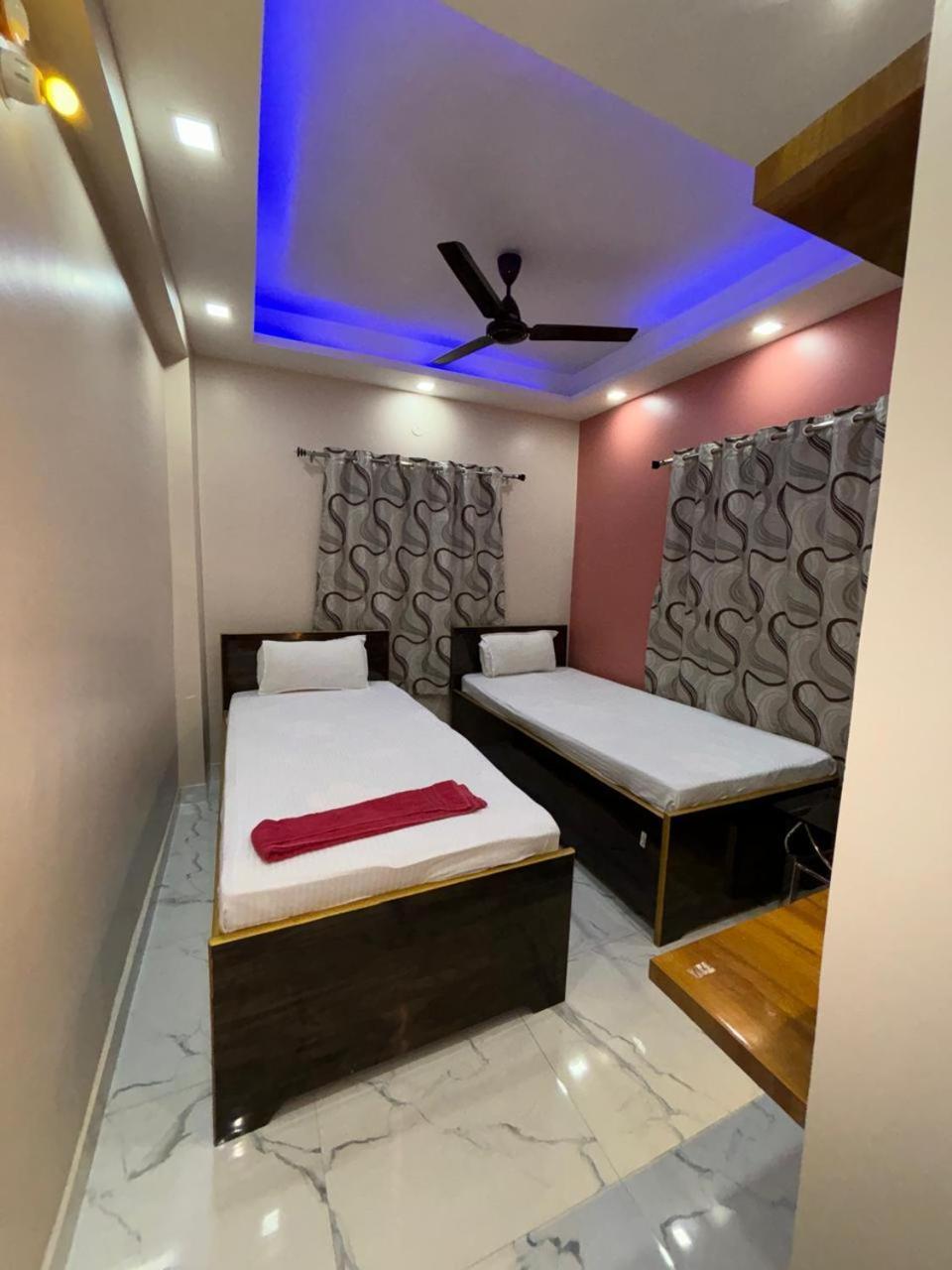 Garden Guest House Near Rene Tower Ruby General Hospital โกลกาตา ภายนอก รูปภาพ