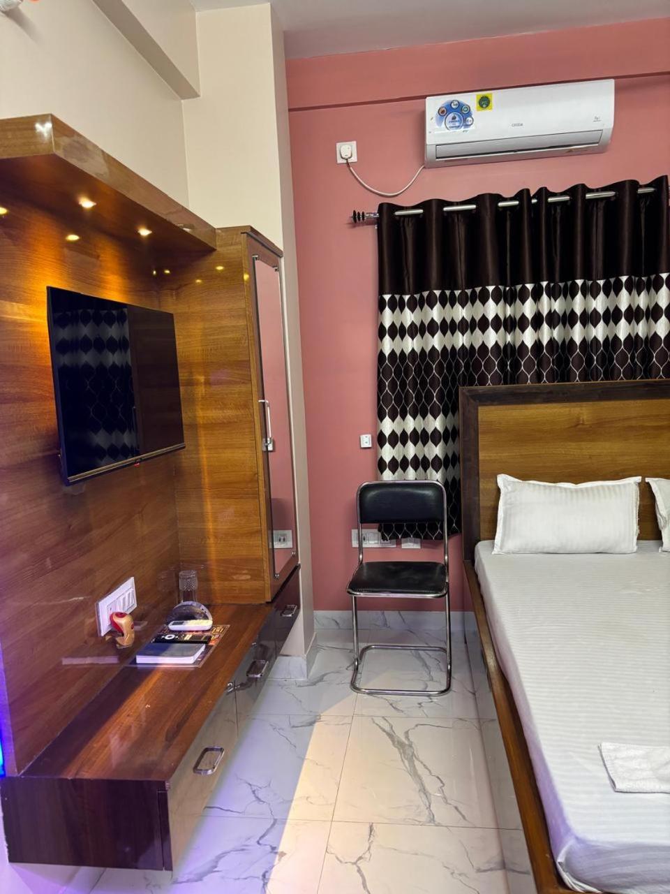 Garden Guest House Near Rene Tower Ruby General Hospital โกลกาตา ภายนอก รูปภาพ
