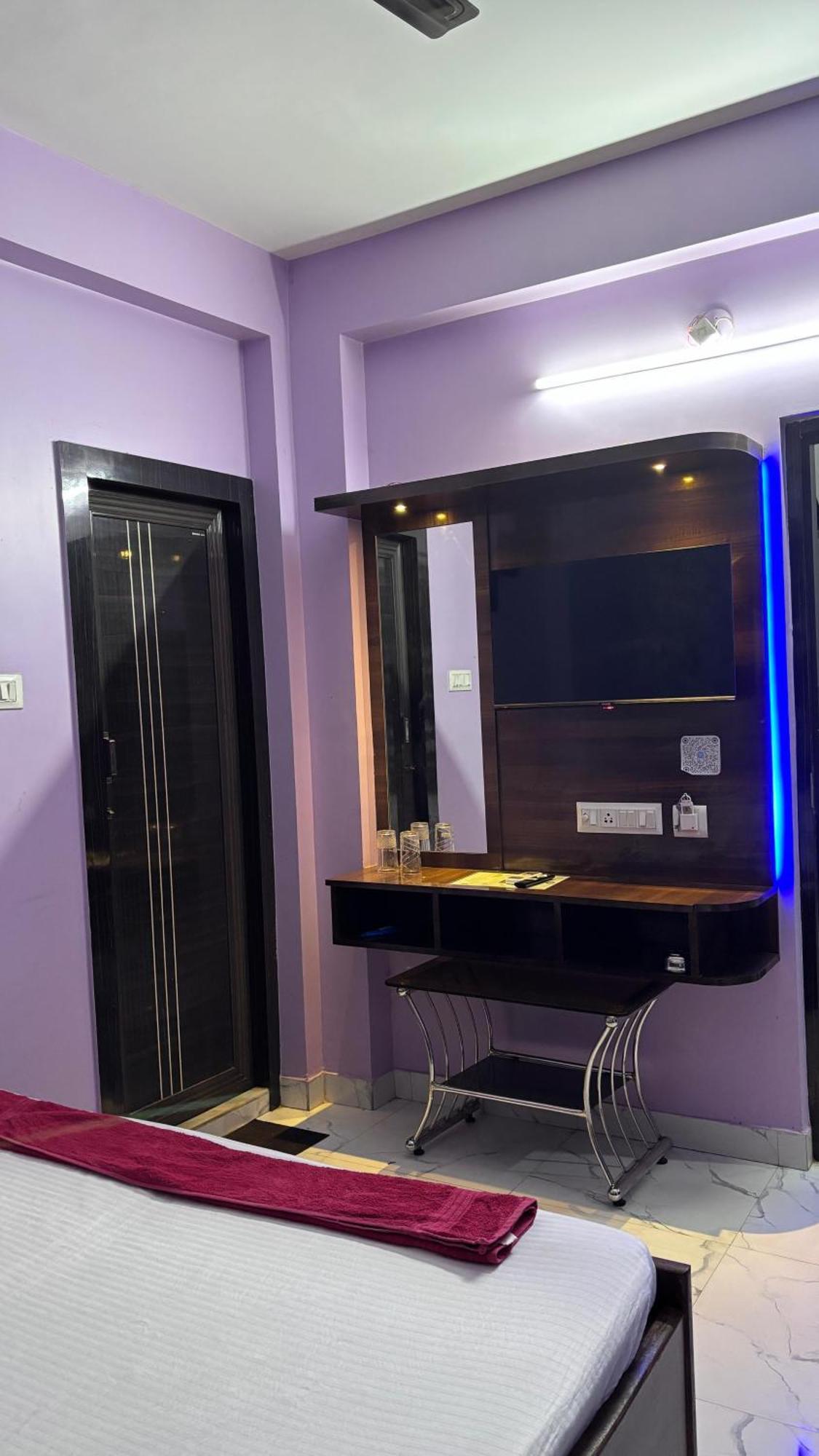Garden Guest House Near Rene Tower Ruby General Hospital โกลกาตา ภายนอก รูปภาพ