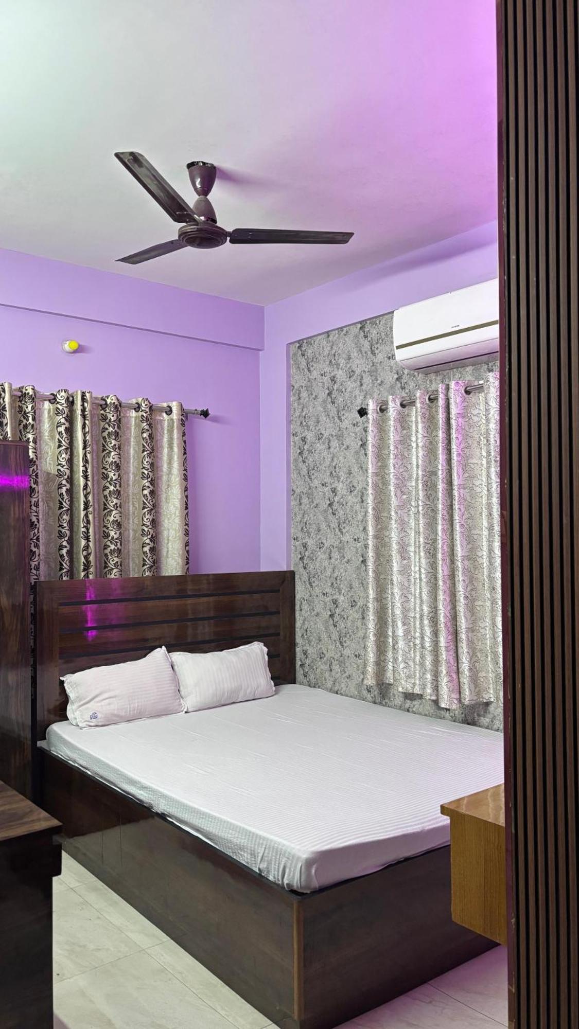 Garden Guest House Near Rene Tower Ruby General Hospital โกลกาตา ภายนอก รูปภาพ