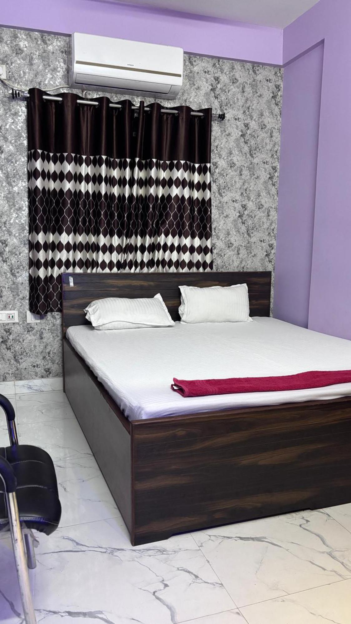 Garden Guest House Near Rene Tower Ruby General Hospital โกลกาตา ภายนอก รูปภาพ